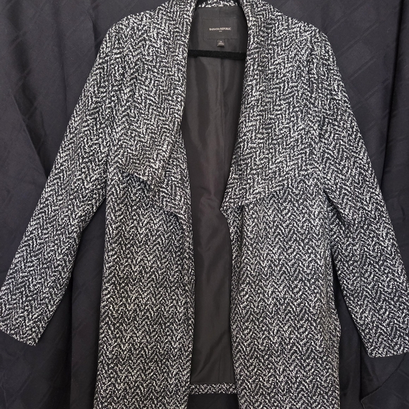 Banana Republic Jackets & Blazers - Banana Republic Black & White Open Front Tweed Coat
